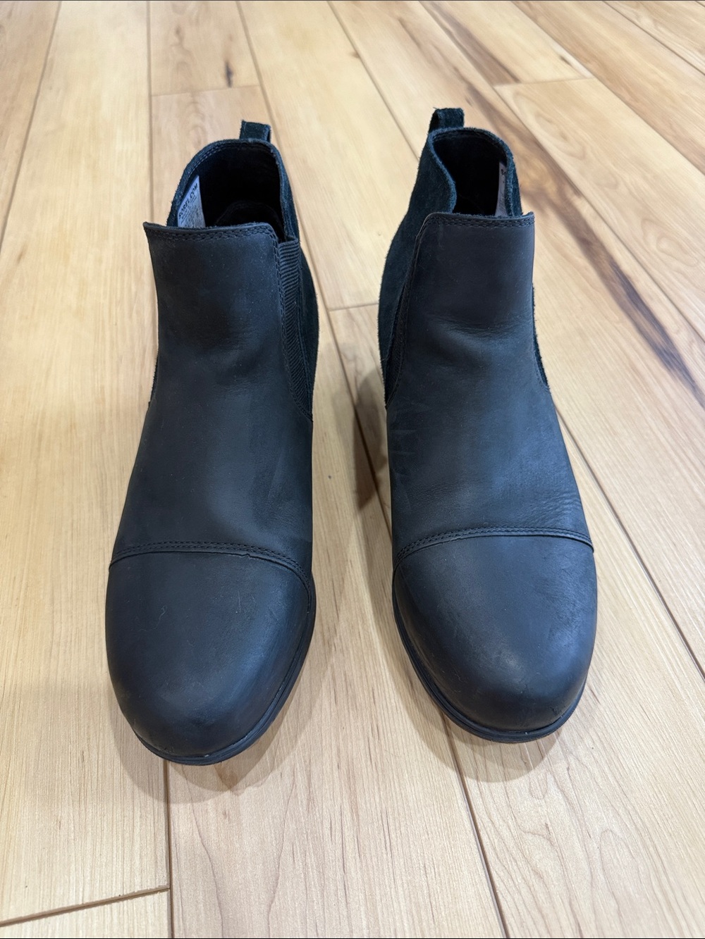 Sorel Black Leather Chelsea Ankle Boots